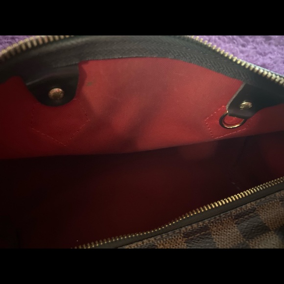 Louis Vuitton - Picture 4 of 4